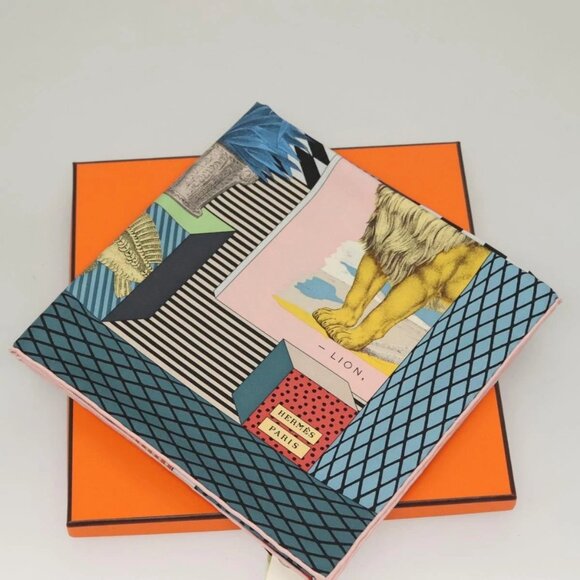 HERMES Carre 90 Scarf ""GRAND THEATRE NOUVEAU"" Silk Red Auth 134429M - Picture 1 of 14